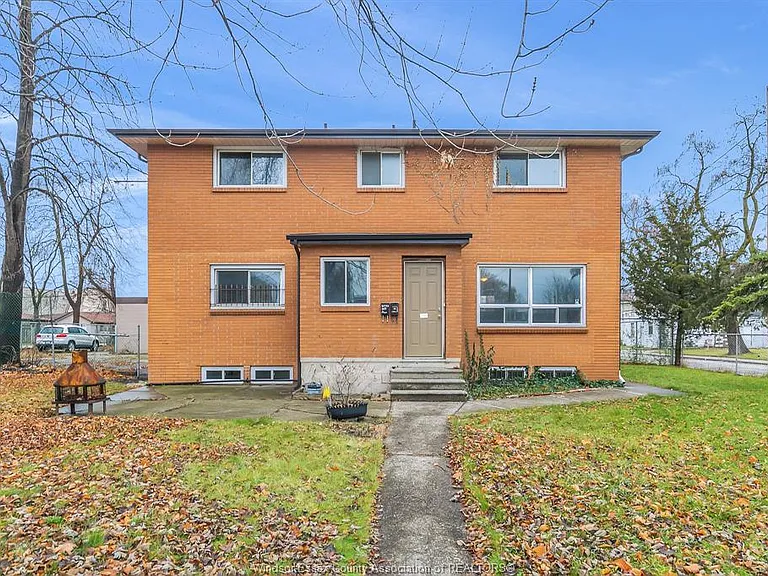 509 Aylmer Ave #MAIN — Photo 4