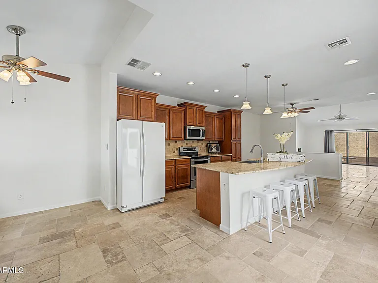 5134 N 78th Pl — Photo 4