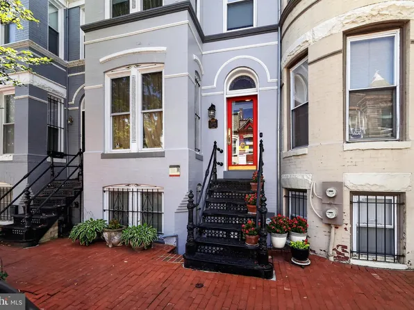 1219 Linden Pl NE, Washington, DC 20002