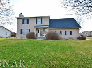 806 Wheeler Dr, Hudson, IL