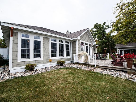 3rd image of 15146 E Munson Dr