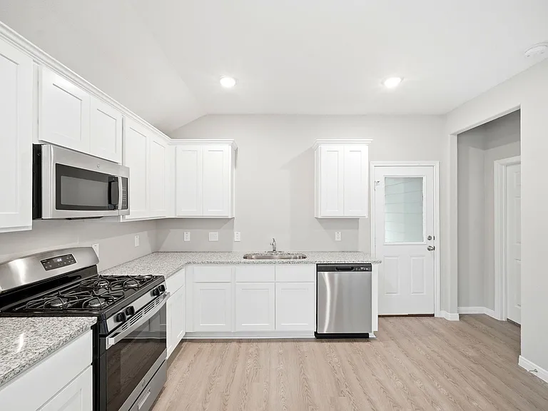 815 Jefferson Ave — Photo 22