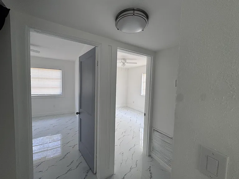465 Martin Ave — Photo 14