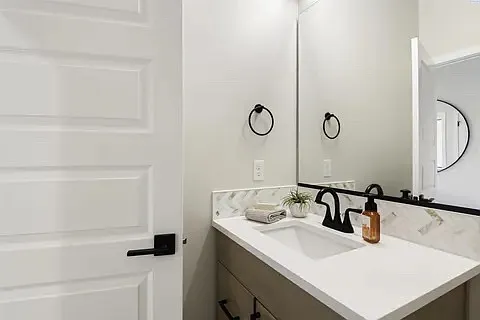 706 Mara Loop — Photo 24