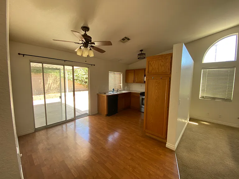 2100 Glenwood Ave — Photo 8