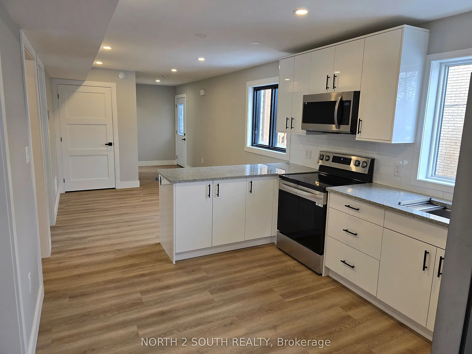 3 bed, $2,100 — Photo 2