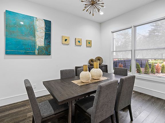 Sep dining or flex office 