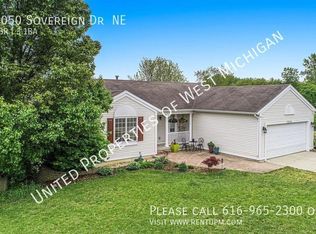7050 Sovereign Dr NE, Comstock Park, MI 49321