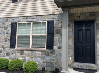 18 N Kinzer Rd #1, Kinzers, PA 17535