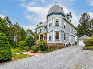 28 Forest Ave, Swampscott, MA 01907