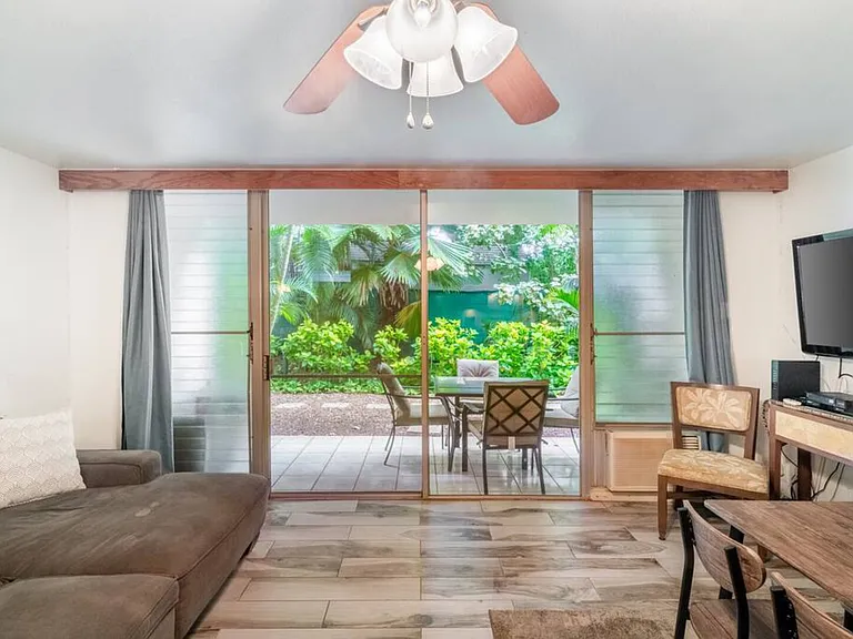 S Kihei Rd — Photo 17