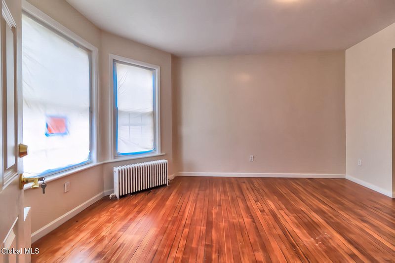 2nd image of 33 110th Street