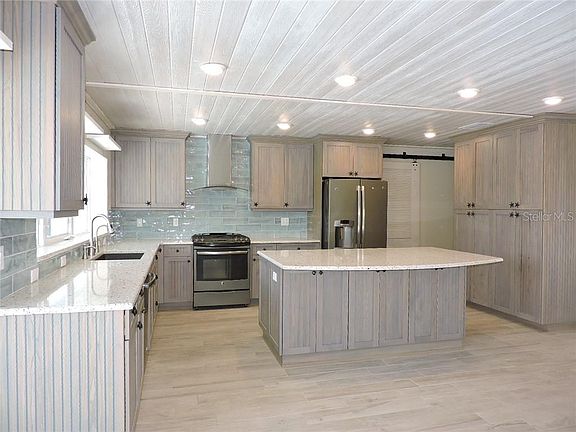 4th image of 920 Santa Brigida Ct