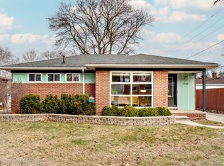 24460 Rosewood St, Oak Park, MI 48237