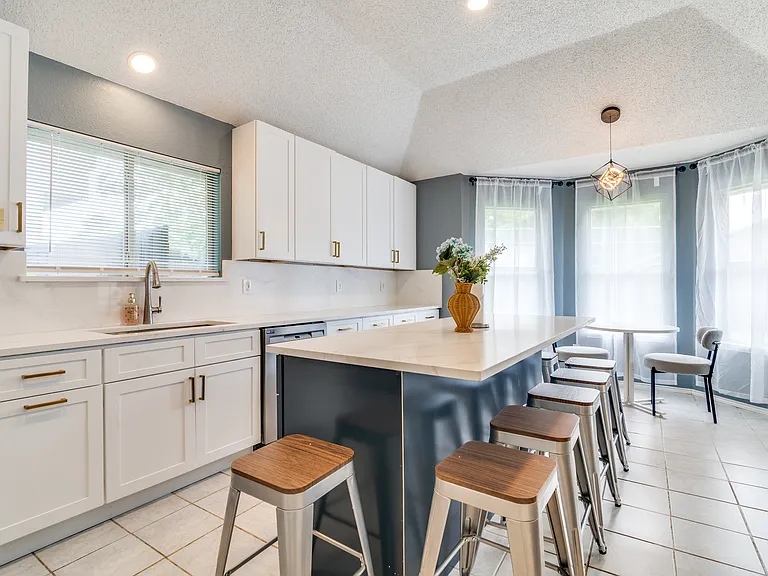 6105 Cypress Dr — Photo 19
