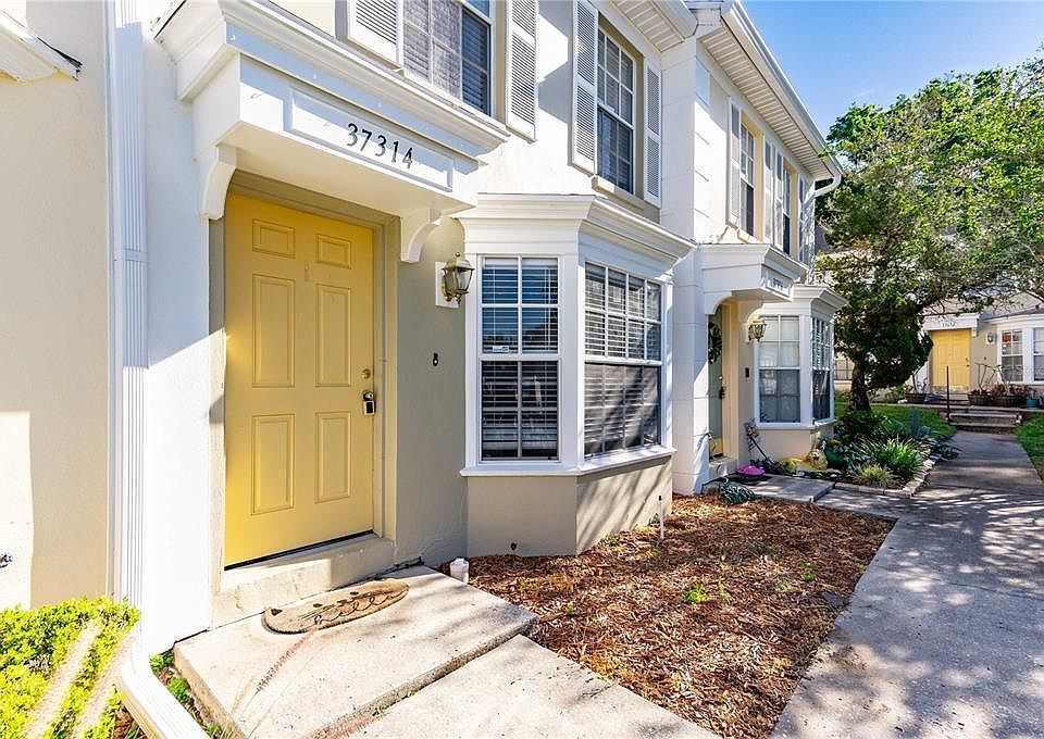 1st image of 37314 EMBASSY PARK LN