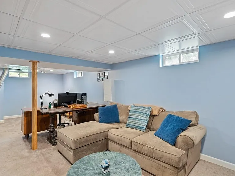46 Harrison Pl — Photo 5