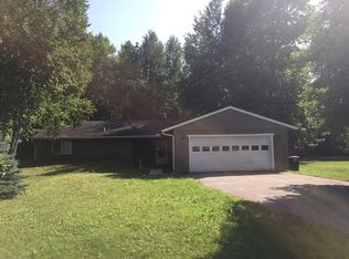 415 Shorewood Dr, International Falls, MN 56649