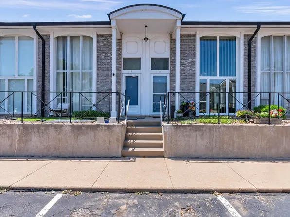 723 N Stackman Dr, Wichita, KS 67203