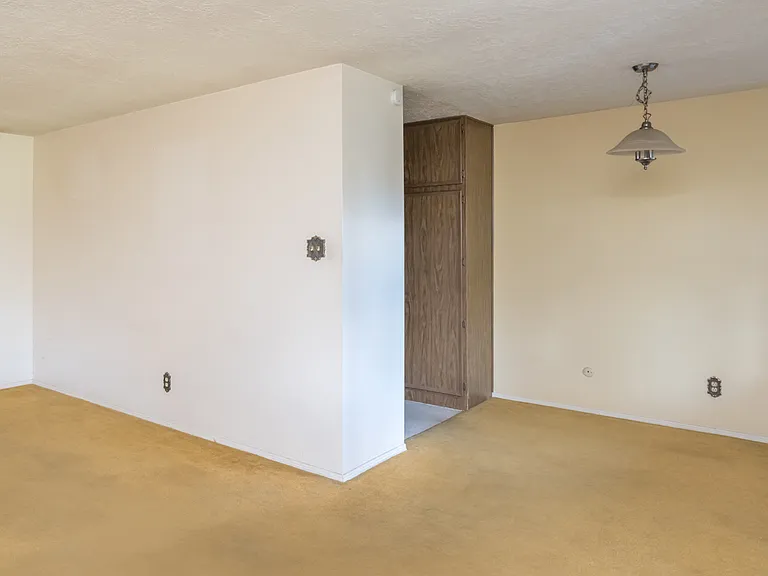 1813 Girard Blvd NE #11 — Photo 7