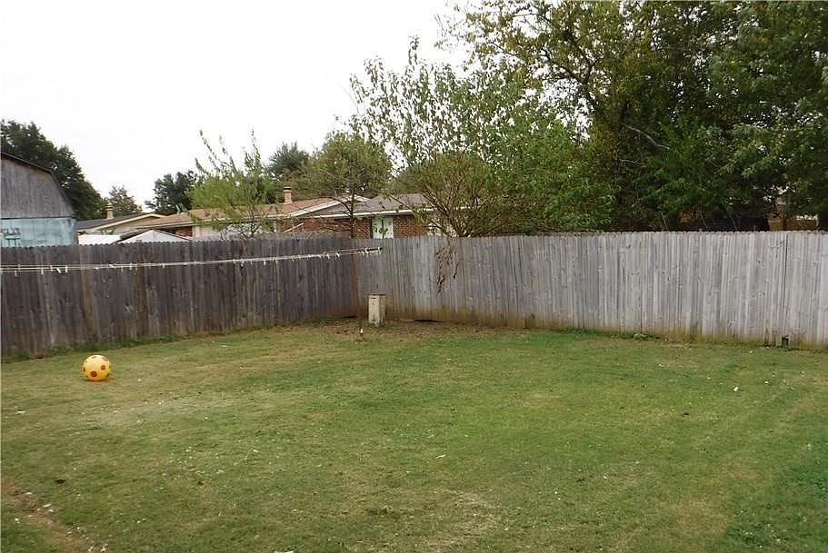 2nd image of 2108 Lafayette Dr