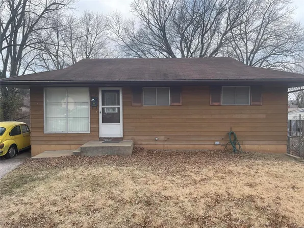 168 Ben Nevis Rd, Saint Louis, MO 63137