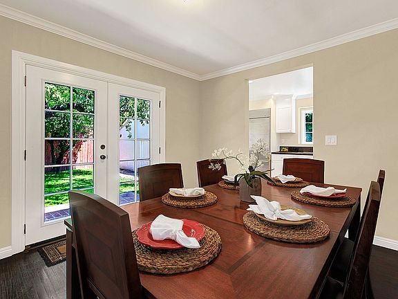 2nd image of 2352 Ganesha Ave