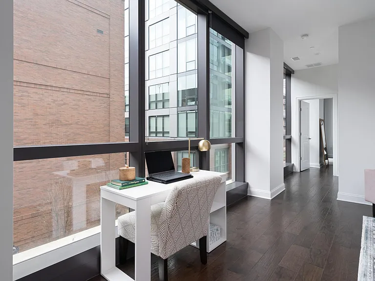 250 Spring St #313 — Photo 13
