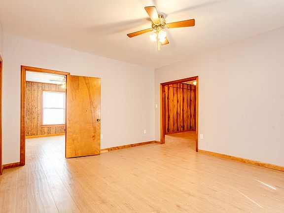 4th image of 1535 McCroskey Ave