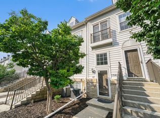 1043 Maiden Lane Ct, ANN ARBOR, MI 48105