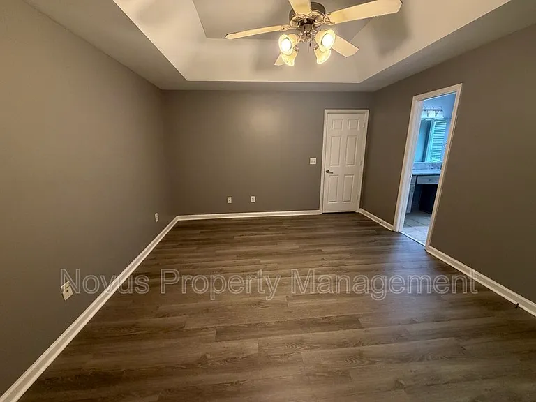 214 Farmington Trce — Photo 14
