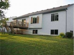 848 Vista Ridge Dr, Mount Horeb, WI 53572