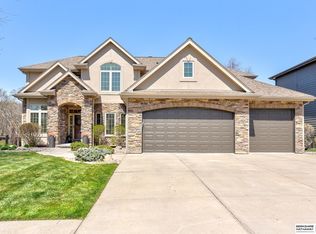 18716 Vinton St, Omaha, NE 68130