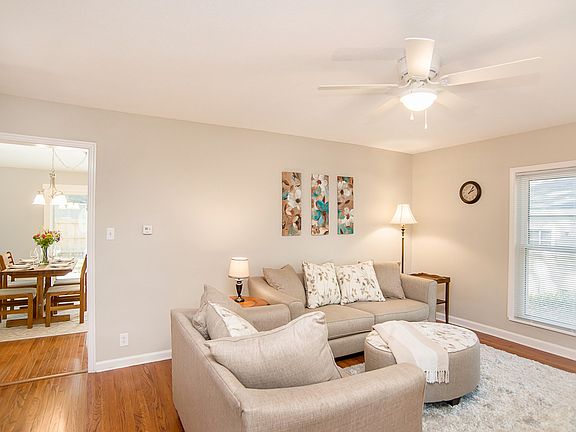 5th image of 5642 Rosslyn Ave
