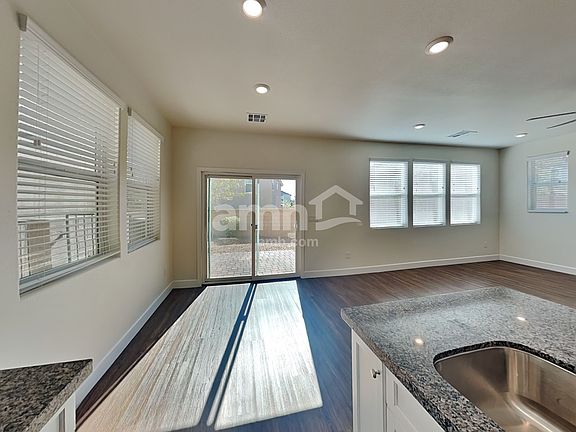 5th image of 1501 Garden Swing Ave