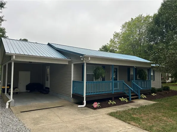 5714 Gumtree Rd, Winston Salem, NC 27107