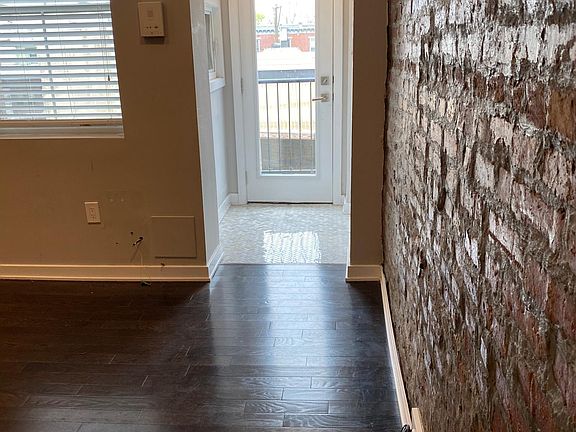 Entrance Area and Private Deck