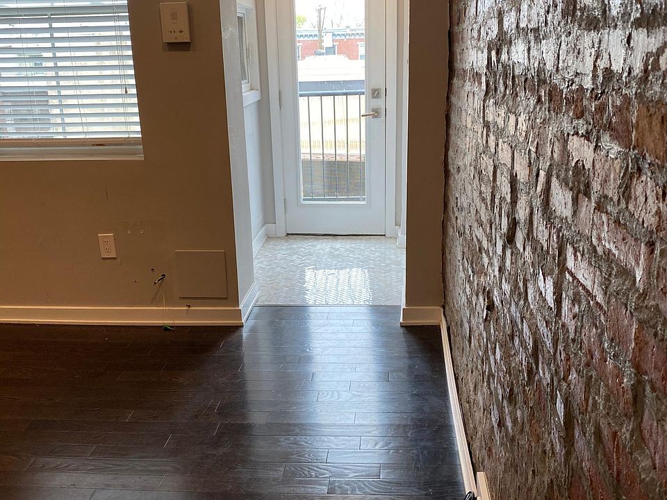 Entrance Area and Private Deck