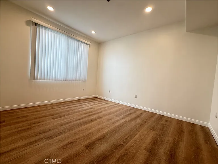 300 E Providencia Ave #111 — Photo 18