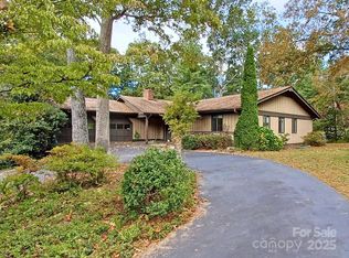 3204 Hickory Hill Rd, Hendersonville, NC 28792