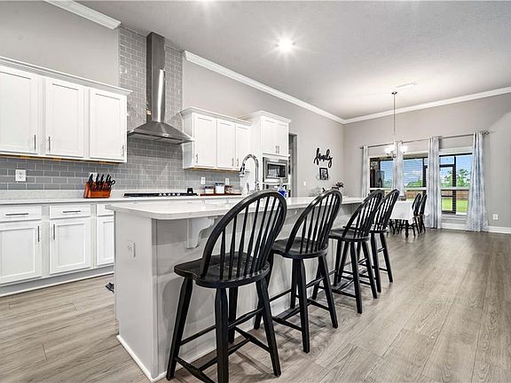 5th image of 5662 Orchard Ln W