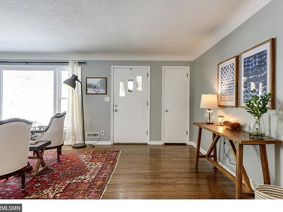 3rd image of 1709 W 72nd St