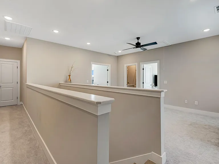 3270 Sassafras Ln — Photo 32