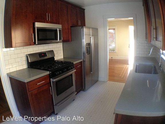 4th image of 860 Lytton Ave