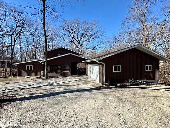 3rd image of 11738 Greenwood Dr