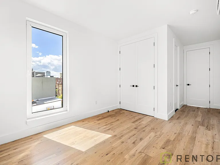 624 Metropolitan Ave #210A — Photo 9