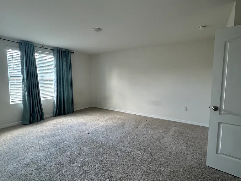 1606 Pham Dr — Photo 11