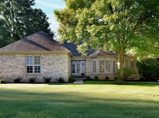 32175 Spruce Ln, Franklin, MI 48025