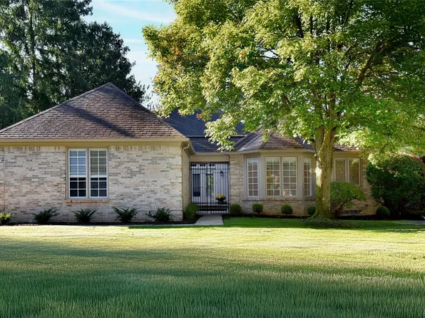 32175 Spruce Ln, Franklin, MI 48025