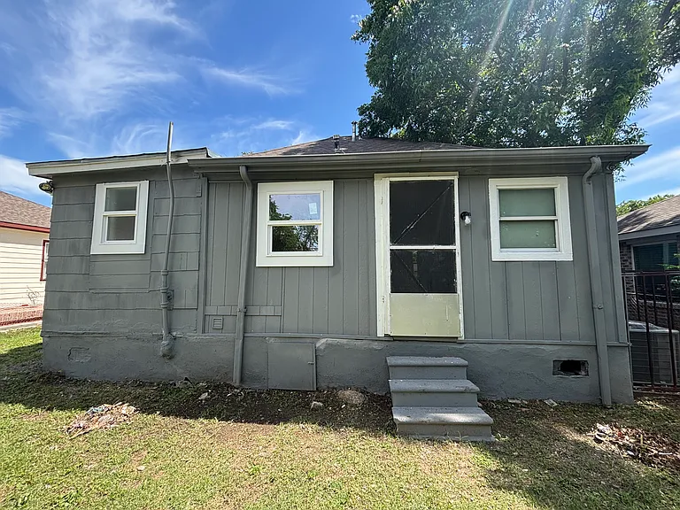 1815 Leath St — Photo 18